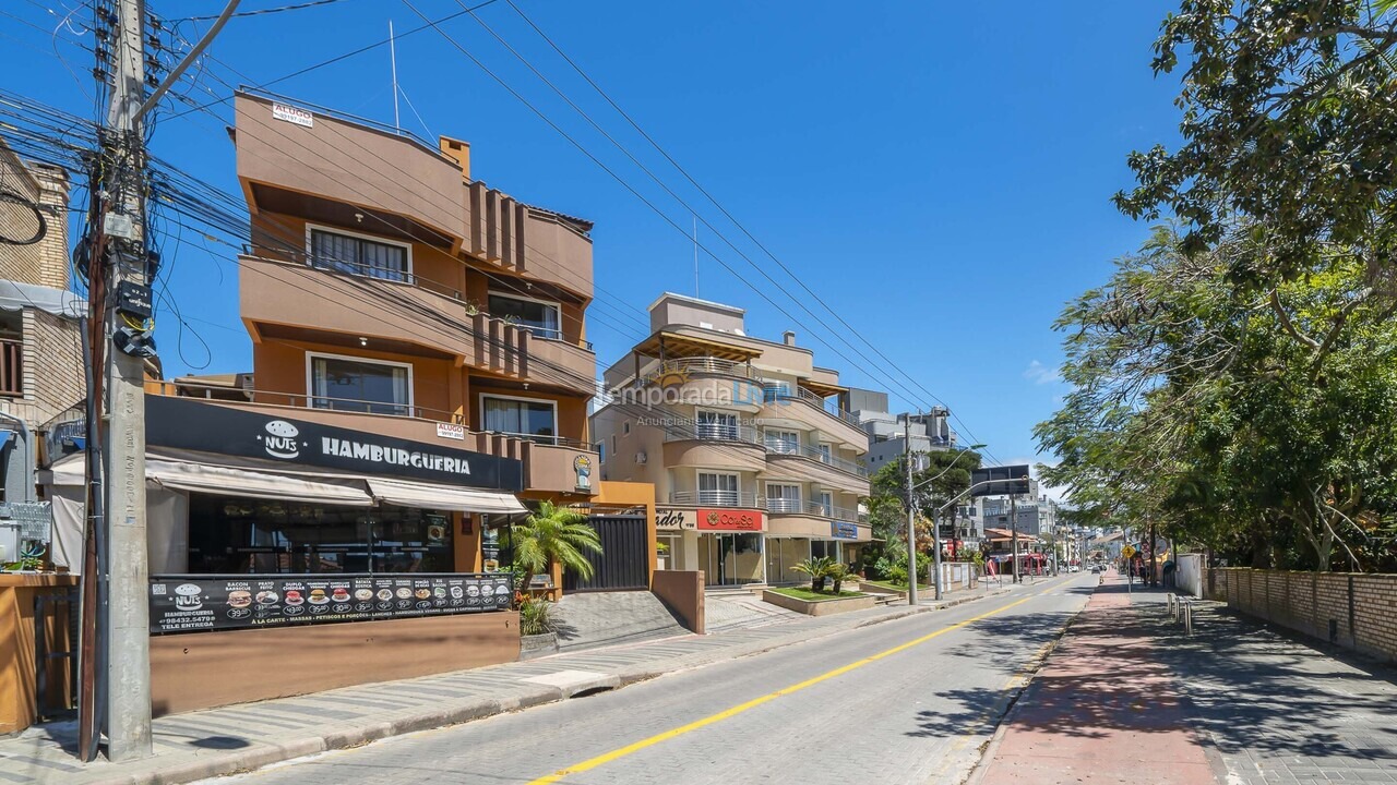 Apartment for vacation rental in Bombinhas (Bombinhas Centro)