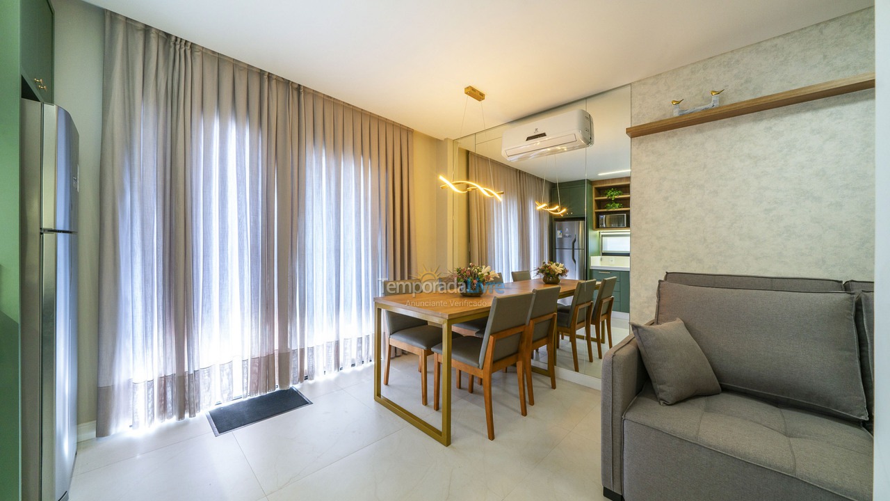 Apartamento para alquiler de vacaciones em Bombinhas (Praia de Bombas)