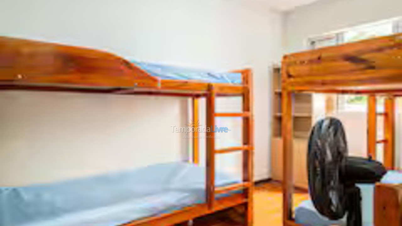 Apartamento para aluguel de temporada em Ubatuba (Praia do Tenório)