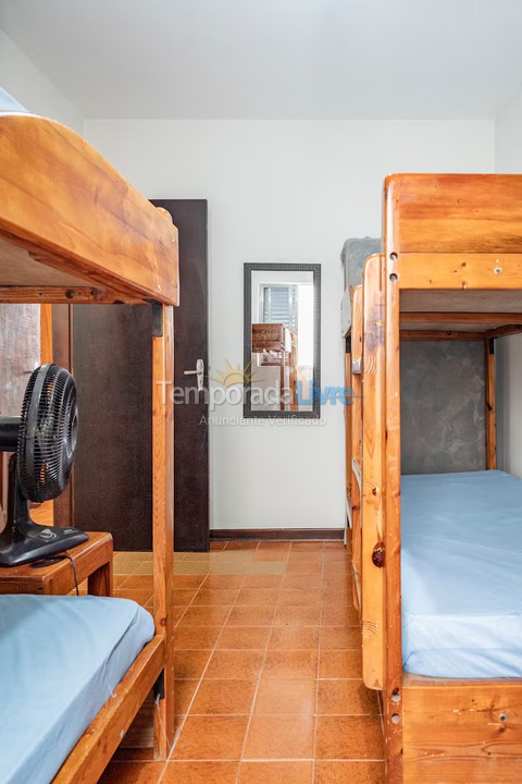 Apartamento para aluguel de temporada em Ubatuba (Praia do Tenório)