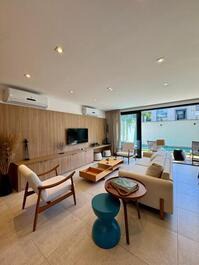 House 30 meters from Juquehy beach with private pool