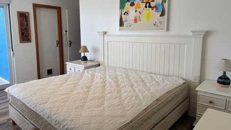 CASA FRENTE MAR DE 5 DORMITÓRIOS NA PRAIA DO CANTO GRANDE