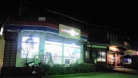 Chalé Ilhabela/wifi250MB/Varanda/Churraq/Ducha/opção de ar.