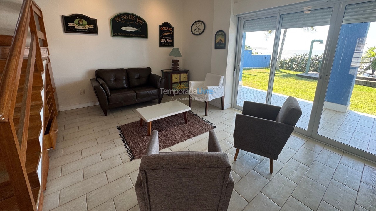 Casa para aluguel de temporada em Bombinhas (Canto Grande)