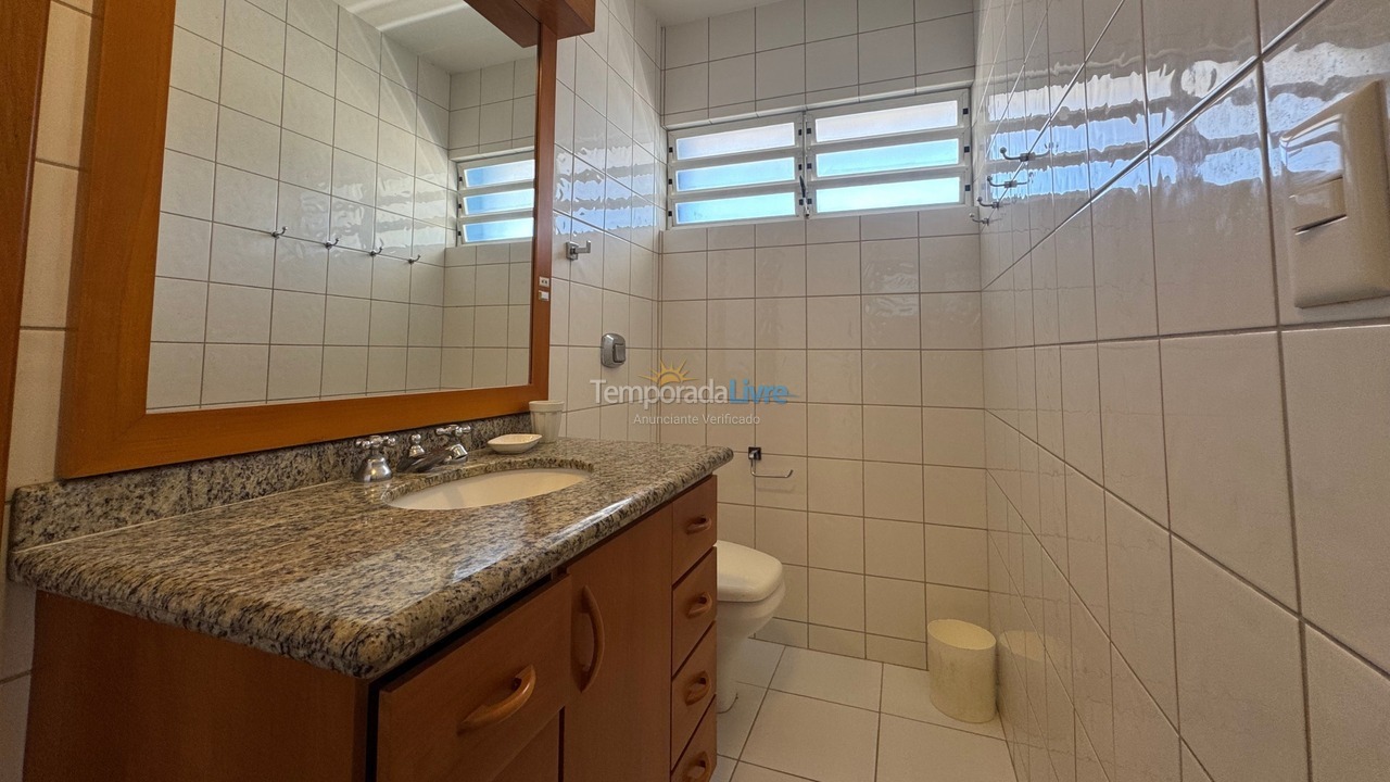 Casa para aluguel de temporada em Bombinhas (Canto Grande)