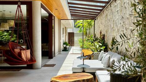 CASA ALTO PADRÃO NA PEAIA DE CAMBURY