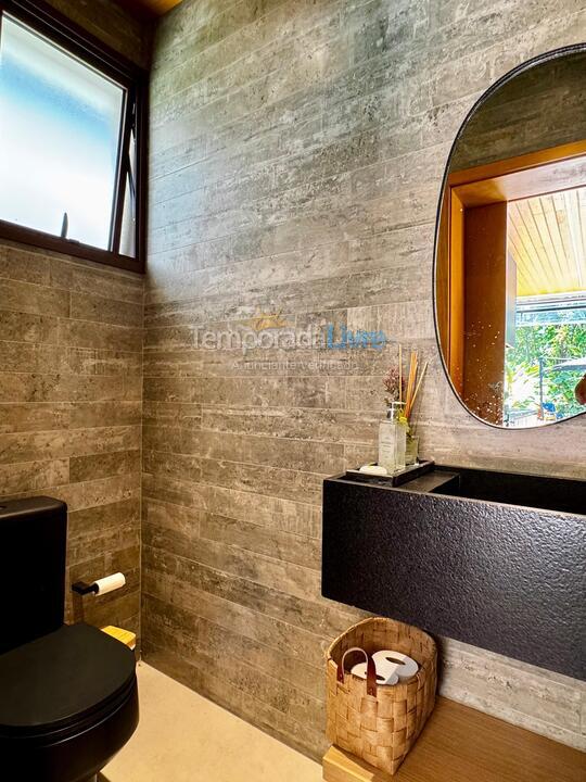 Casa para aluguel de temporada em São Sebastião (Camburi)