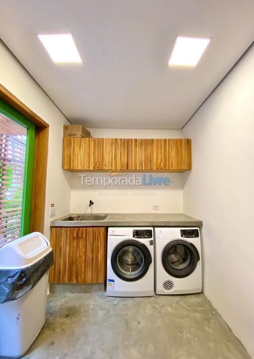 Casa para alquiler de vacaciones em São Sebastião (Praia da Baleia)