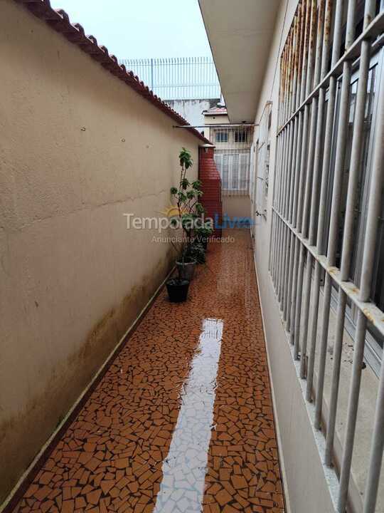 Casa para aluguel de temporada em Praia Grande (Vila Mirim)