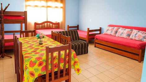 Una gran playa con paseos en goleta y otros entretenimientos.