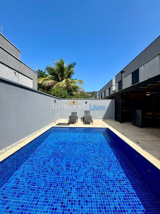 Casa para alquiler de vacaciones em São Sebastião (Barra do Sahy)