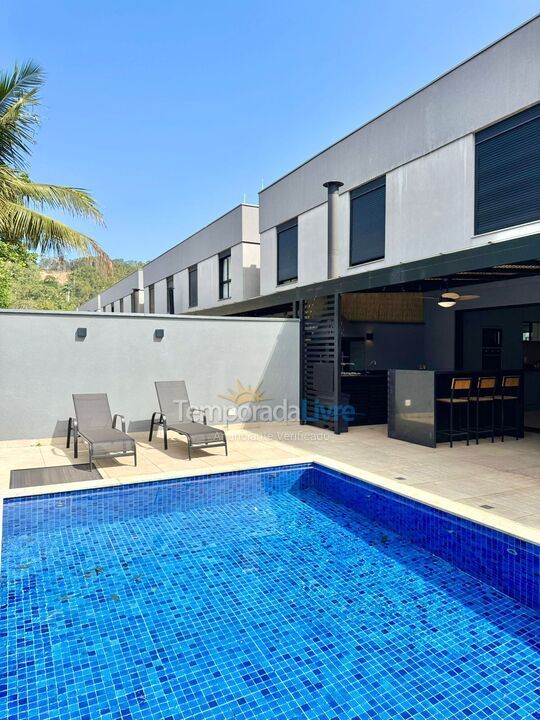 Casa para alquiler de vacaciones em São Sebastião (Barra do Sahy)