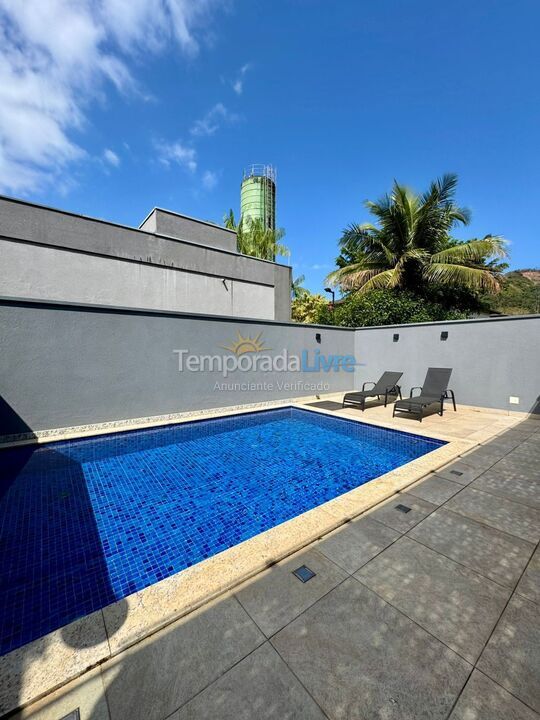 Casa para alquiler de vacaciones em São Sebastião (Barra do Sahy)