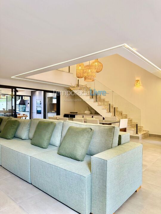 Casa para alquiler de vacaciones em São Sebastião (Barra do Sahy)