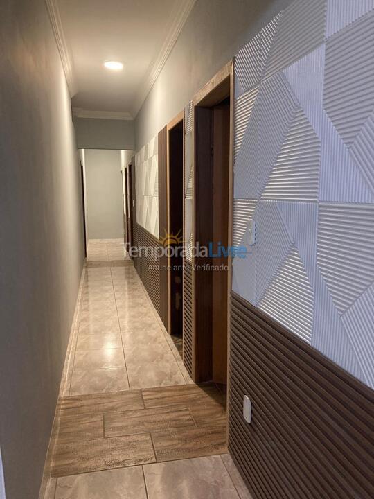 Casa para aluguel de temporada em Caraguatatuba (Porto Novo)