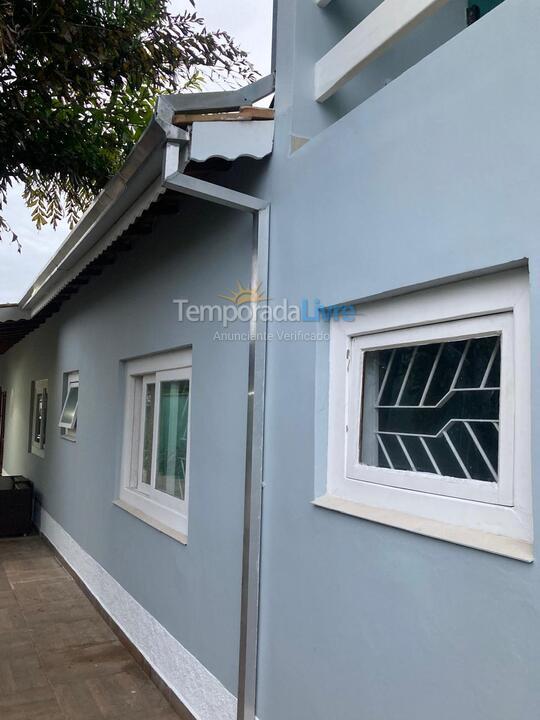 Casa para aluguel de temporada em Caraguatatuba (Porto Novo)