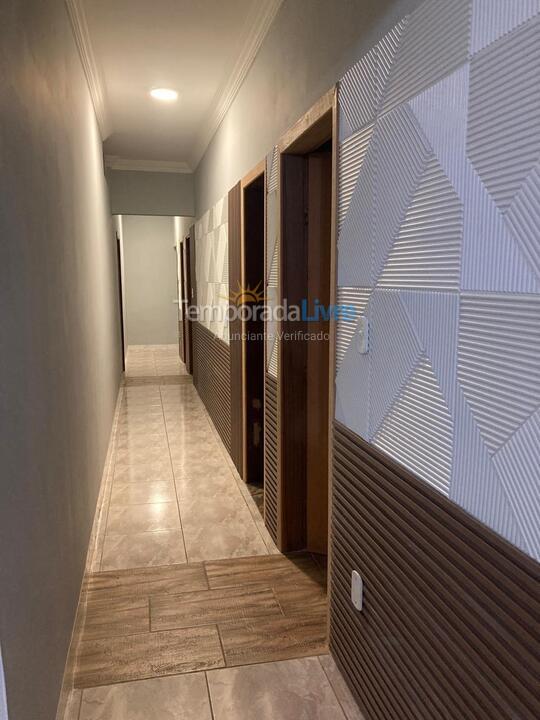 Casa para aluguel de temporada em Caraguatatuba (Porto Novo)