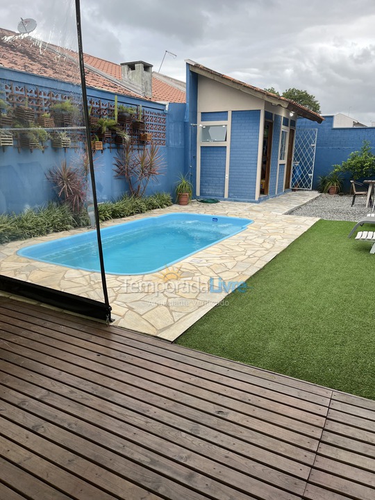 Casa para aluguel de temporada em Guaratuba (Bal Brejatuba)