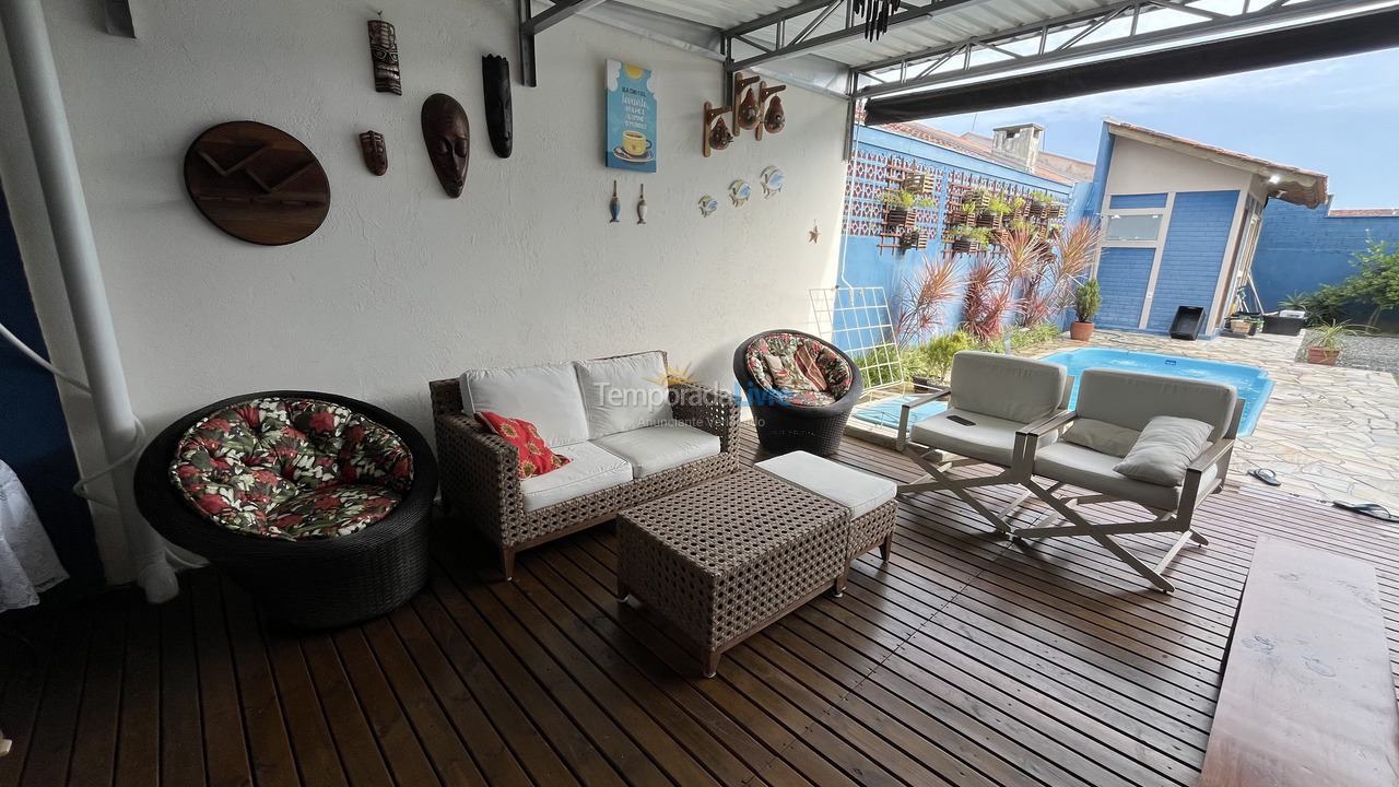 Casa para aluguel de temporada em Guaratuba (Bal Brejatuba)