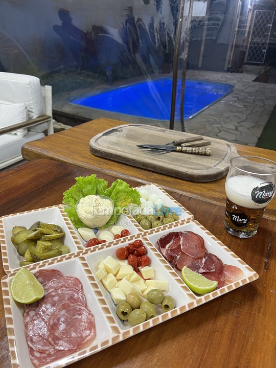 Casa para aluguel de temporada em Guaratuba (Bal Brejatuba)