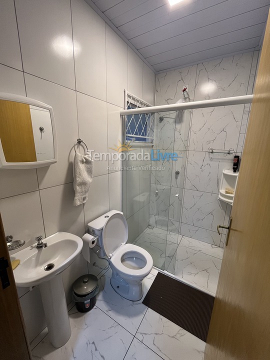 Casa para aluguel de temporada em Guaratuba (Bal Brejatuba)