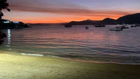 Paradise in Angra- P.Biscaia LOFT 2 Boots FEET IN THE SAND. GARAGE
