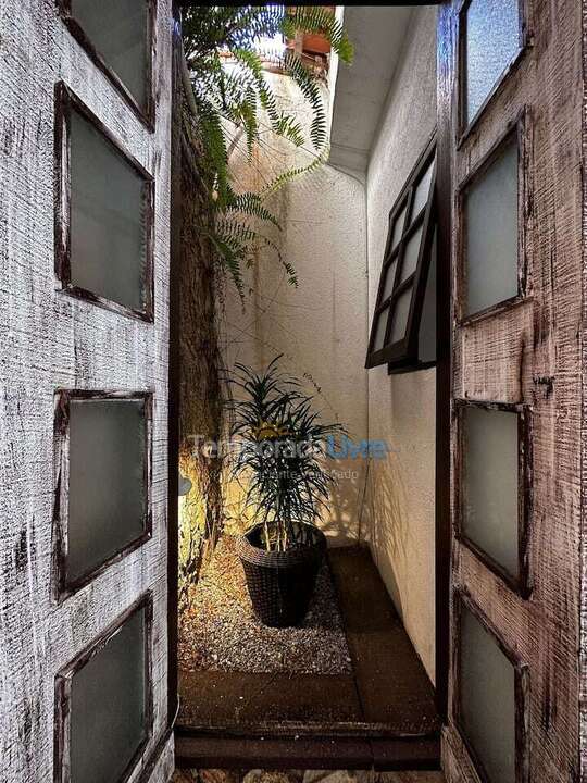 Apartment for vacation rental in Angra dos Reis (Biscaia)