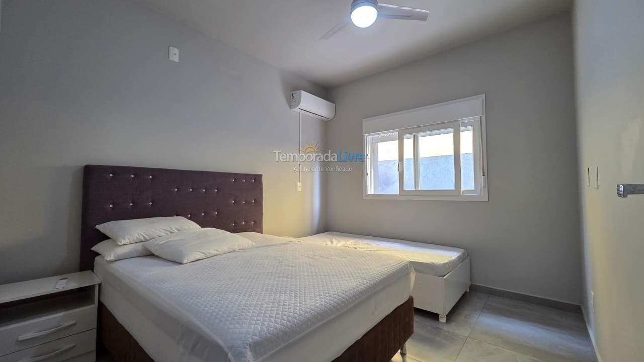 House for vacation rental in Bombinhas (Praia de Bombas)