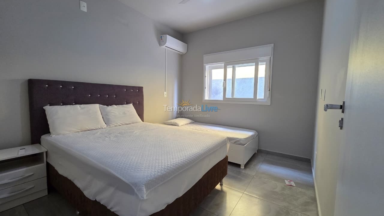 House for vacation rental in Bombinhas (Praia de Bombas)