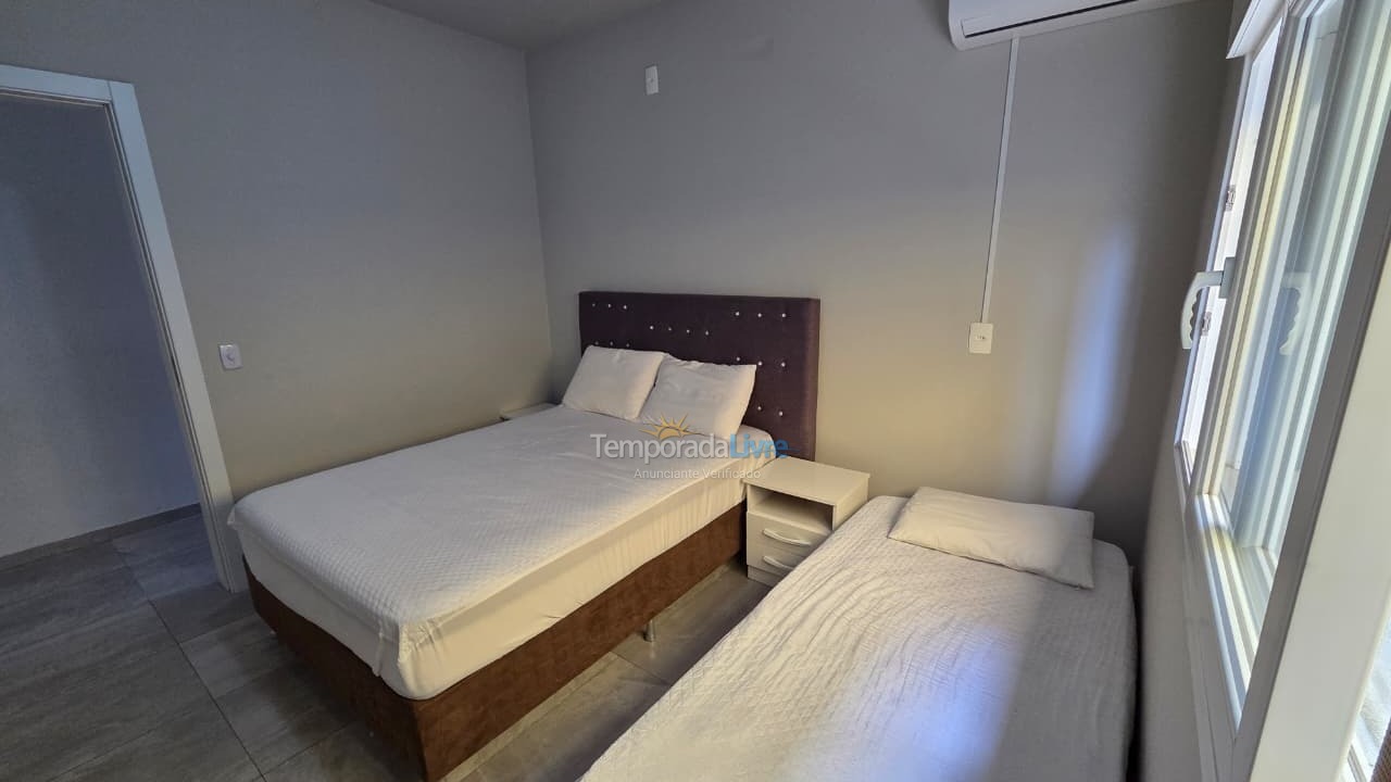 House for vacation rental in Bombinhas (Praia de Bombas)