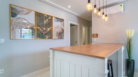 196 - Jardín 03 habitaciones y jacuzzi en Mariscal