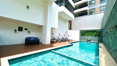 256 - Apto 2 dormitórios com piscina em Bombas