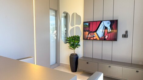 018 - Apto 1 dorm Area de lazer Completo com Piscina