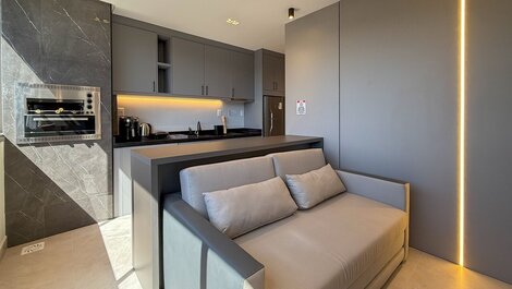 018 - Apto 1 dorm Area de lazer Completo com Piscina