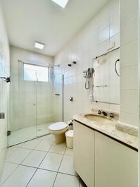 306 - Ampla cobertura Praia de Bombas - Vista Mar