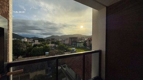 256 - Apto 2 dormitórios com piscina em Bombas