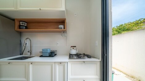 196 - Jardín 03 habitaciones y jacuzzi en Mariscal