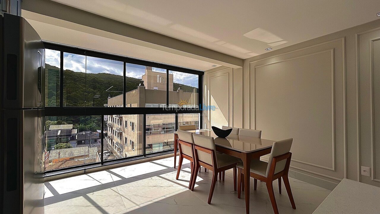 Apartamento para alquiler de vacaciones em Bombinhas (Praia de Bombas)