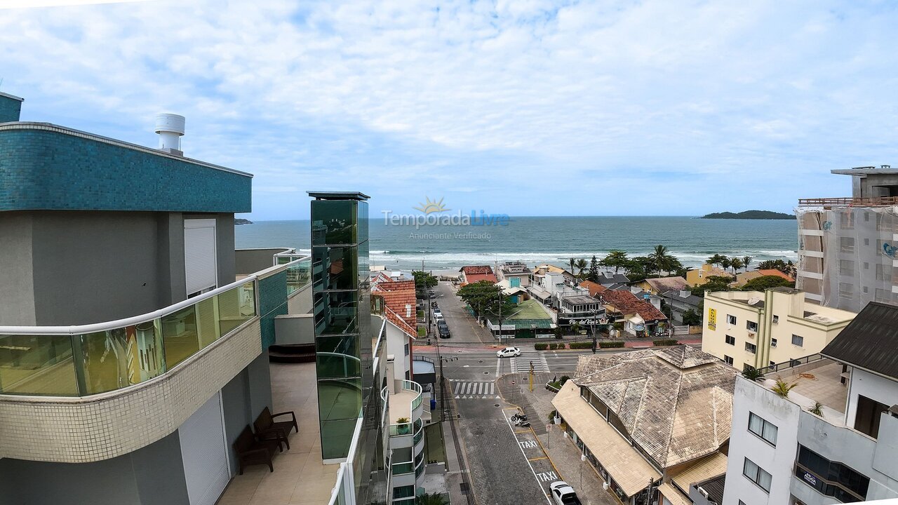 Apartment for vacation rental in Bombinhas (Praia de Bombas)