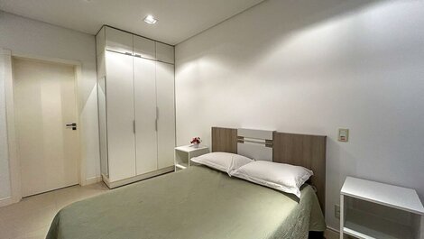 176 - 3-bedroom apartment on Mariscal Beach