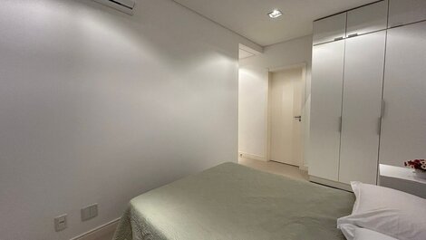 176 - 3-bedroom apartment on Mariscal Beach