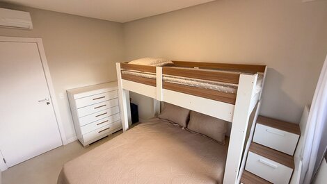 256 - Apto 2 dormitórios com piscina em Bombas