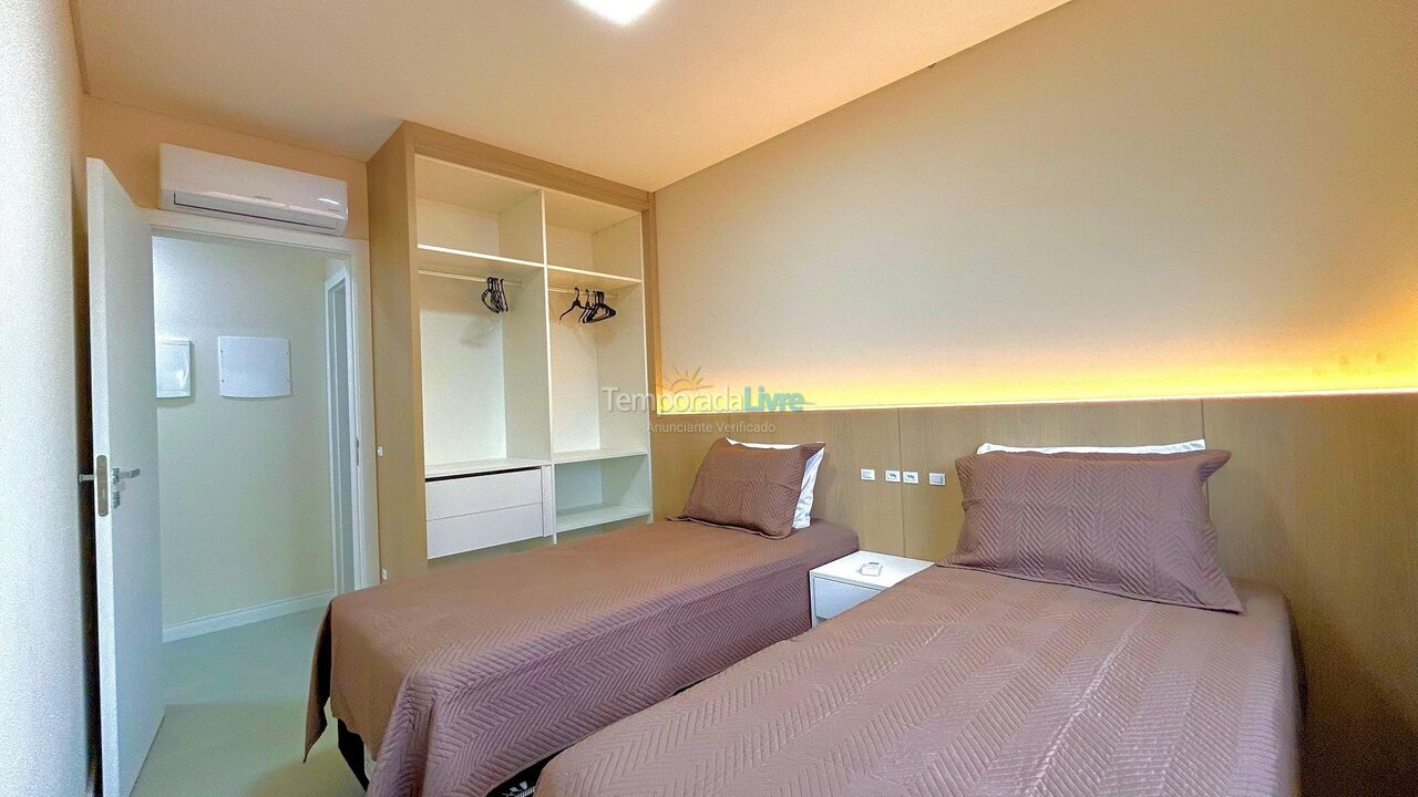 Apartment for vacation rental in Bombinhas (Canto Grande)