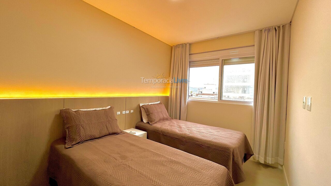 Apartment for vacation rental in Bombinhas (Canto Grande)