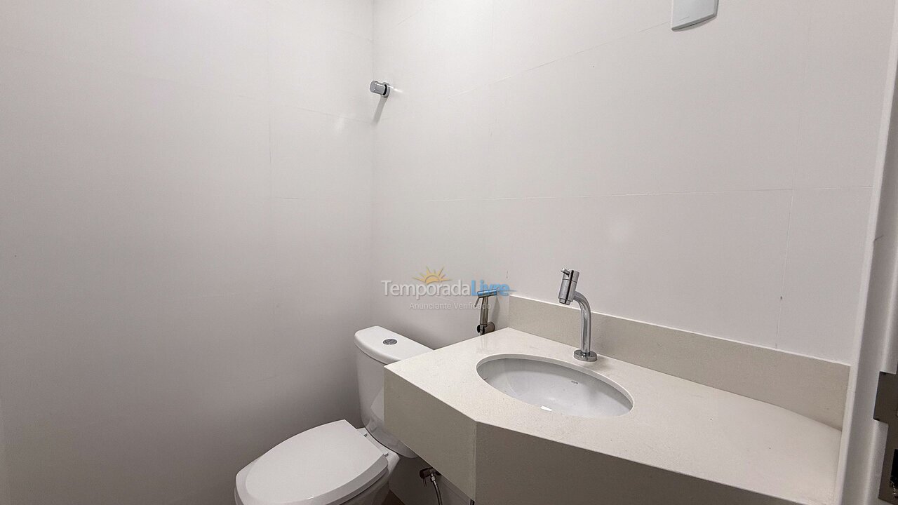 Apartment for vacation rental in Bombinhas (Praia de Bombas)