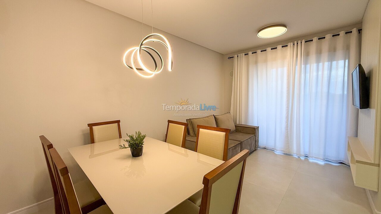 Apartamento para aluguel de temporada em Bombinhas (Praia de Bombas)