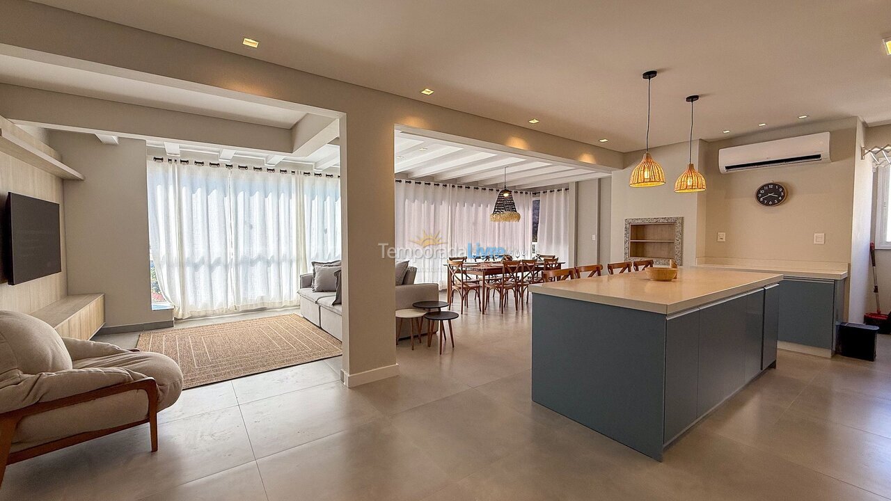 Apartment for vacation rental in Bombinhas (Mariscal)