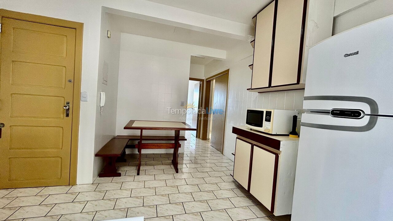 Apartamento para aluguel de temporada em Bombinhas (Praia de Bombas)