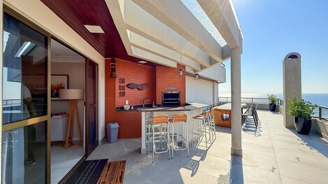 130 - Apartamento Alto Padrão Praia de Bombas