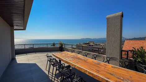 130 - Apartamento Alto Padrão Praia de Bombas